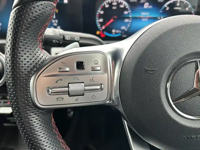 メルセデス・ベンツ Ｍ・ベンツ Ａ２００ｄ AMGライン 埼玉県 2019(令1)年 1.9万km 白 ワンオーナー /ACC /黒半革シート /純正ナビ /アドバンスドパッケージ /レーダーセーフティーパッケージ /全周囲カメラ /前席シートヒータ― /アドバンスドサウンド /HUD /BSM /ドライブレコーダー /ETC /純正18インチアルミホイール