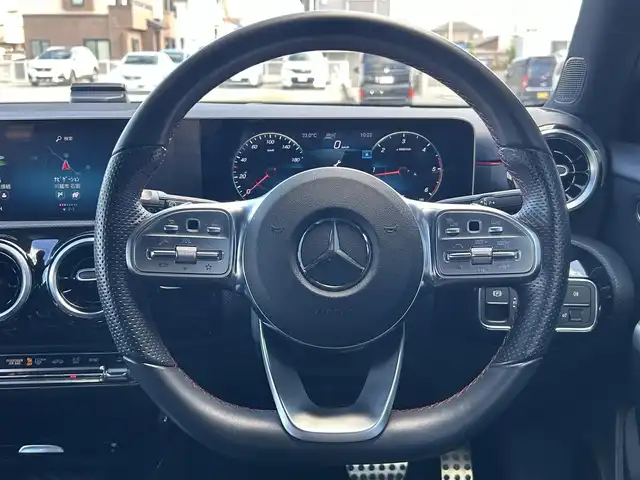 メルセデス・ベンツ Ｍ・ベンツ Ａ２００ｄ AMGライン 埼玉県 2019(令1)年 1.9万km 白 ワンオーナー /ACC /黒半革シート /純正ナビ /アドバンスドパッケージ /レーダーセーフティーパッケージ /全周囲カメラ /前席シートヒータ― /アドバンスドサウンド /HUD /BSM /ドライブレコーダー /ETC /純正18インチアルミホイール