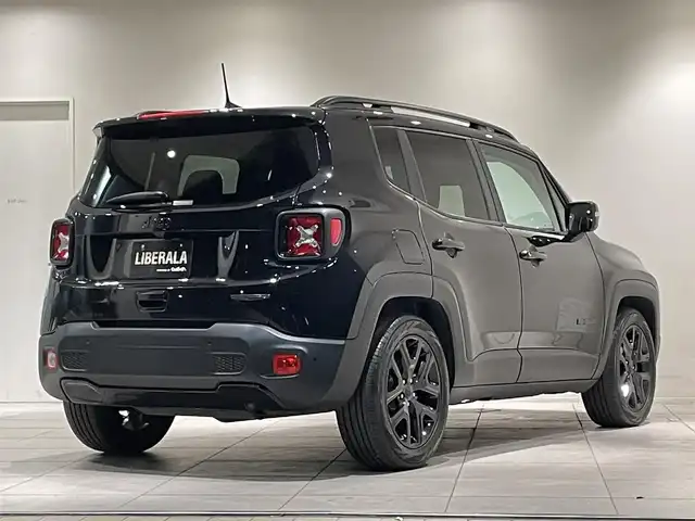 クライスラー・ジープ ジープ レネゲード ナイトイーグル 愛知県 2018(平30)年 4.1万km 黒 Ｕｃｏｎｎｅｃｔディスプレイオーディオ　/Ｂｅａｔｓサウンド　/Ｂｌｕｅｔｏｏｔｈ　/バックカメラ　/ＡｐｐｌｅＣａｒＰｌａｙ　/パーキングセンサー　/クルーズコントロール　/セーフティドライブアシスト/レーンキープアシスト/ブラインドスポットモニター/ＥＴＣ/プッシュスタート/ウィンカーミラー/アイドリングストップ