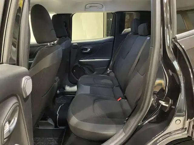 クライスラー・ジープ ジープ レネゲード ナイトイーグル 愛知県 2018(平30)年 4.1万km 黒 Ｕｃｏｎｎｅｃｔディスプレイオーディオ　/Ｂｅａｔｓサウンド　/Ｂｌｕｅｔｏｏｔｈ　/バックカメラ　/ＡｐｐｌｅＣａｒＰｌａｙ　/パーキングセンサー　/クルーズコントロール　/セーフティドライブアシスト/レーンキープアシスト/ブラインドスポットモニター/ＥＴＣ/プッシュスタート/ウィンカーミラー/アイドリングストップ