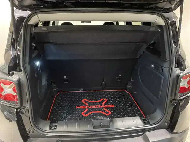 クライスラー・ジープ ジープ レネゲード ナイトイーグル 愛知県 2018(平30)年 4.1万km 黒 Ｕｃｏｎｎｅｃｔディスプレイオーディオ　/Ｂｅａｔｓサウンド　/Ｂｌｕｅｔｏｏｔｈ　/バックカメラ　/ＡｐｐｌｅＣａｒＰｌａｙ　/パーキングセンサー　/クルーズコントロール　/セーフティドライブアシスト/レーンキープアシスト/ブラインドスポットモニター/ＥＴＣ/プッシュスタート/ウィンカーミラー/アイドリングストップ