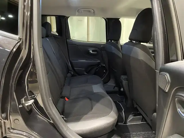 クライスラー・ジープ ジープ レネゲード ナイトイーグル 愛知県 2018(平30)年 4.1万km 黒 Ｕｃｏｎｎｅｃｔディスプレイオーディオ　/Ｂｅａｔｓサウンド　/Ｂｌｕｅｔｏｏｔｈ　/バックカメラ　/ＡｐｐｌｅＣａｒＰｌａｙ　/パーキングセンサー　/クルーズコントロール　/セーフティドライブアシスト/レーンキープアシスト/ブラインドスポットモニター/ＥＴＣ/プッシュスタート/ウィンカーミラー/アイドリングストップ