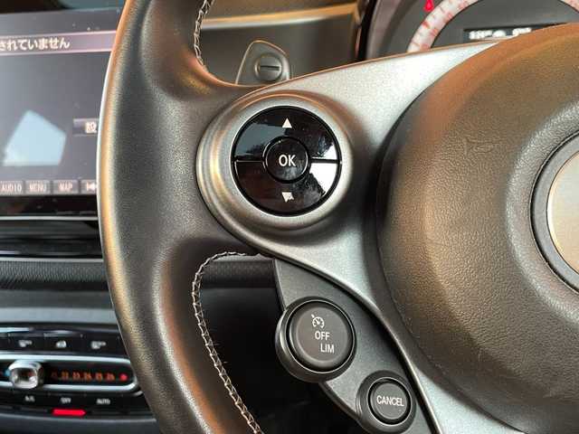 スマート ＭＣＣ スマート フォーフォー BRABUSスポーツ 愛知県 2018(平30)年 1.8万km 青Ｍ 社外9インチナビ/フルセグTV/Bluetooth/パノラマガラスルーフ/黒革シート/シートヒーター/アイドリングストップ/コーナーセンサー/衝突被害軽減ブレーキ/クルーズコントロール/パドルシフト/純正17インチアルミ