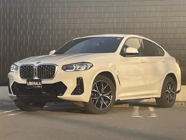 ＢＭＷ Ｘ４ xDrive 20d Mスポーツ 静岡県 2022(令4)年 1.2万km アルピンホワイトⅢ ワンオーナー/IDriveHDDナビフルセグTVBluetooth/全方位カメラ/Hilineパッケージ/ブラックレザーシートシートヒーター/前席パワーシート運転席メモリー機能/パワーバックドア/アンビエントライト/インテリジェントセーフティ/衝突軽減ブレーキ車線逸脱警告/ACCブラインドスポットモニター/ステアリングサポート/ヘッドアップディスプレイ/コンフォートアクセス/ミラー一体型DSRCETC/前後ドライブレコーダー
