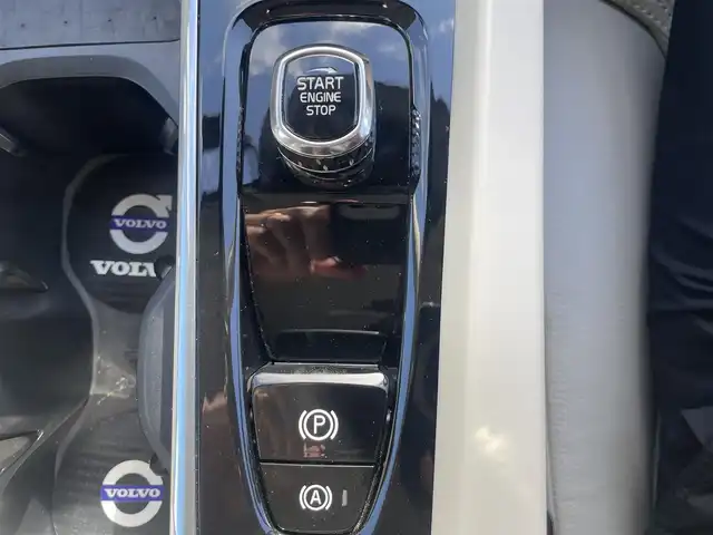 ボルボ ボルボ Ｖ６０ クロスカントリー B5 AWD 栃木県 2022(令4)年 3.1万km 白 純正ナビ（BT/フルセグ/AppleCarPlay)/全方位カメラ/全席シートヒーター/パーキングアシスト/D/N席パワーシート/アクティブベンディングライト/パワーバックドア/ブラインドストップモニター/レーンキープアシスト/前後ドライブレコーダー/ETC2.0