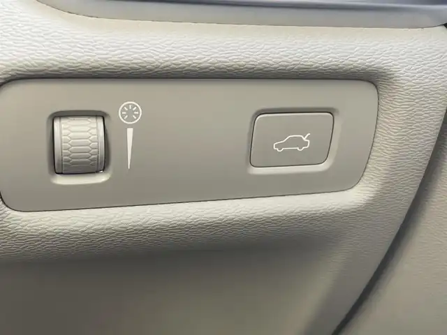 ボルボ ボルボ Ｖ６０ クロスカントリー B5 AWD 栃木県 2022(令4)年 3.1万km 白 純正ナビ（BT/フルセグ/AppleCarPlay)/全方位カメラ/全席シートヒーター/パーキングアシスト/D/N席パワーシート/アクティブベンディングライト/パワーバックドア/ブラインドストップモニター/レーンキープアシスト/前後ドライブレコーダー/ETC2.0