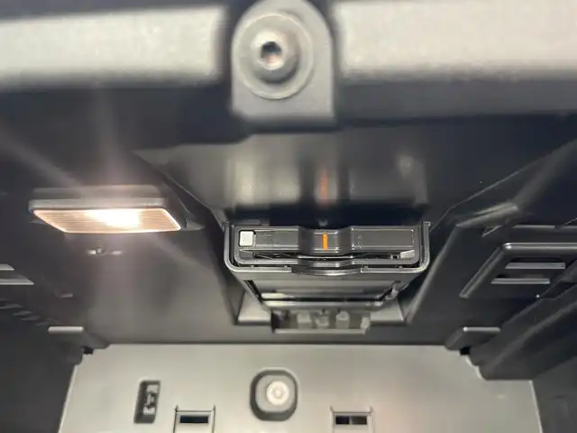 ボルボ ボルボ Ｖ６０ クロスカントリー B5 AWD 栃木県 2022(令4)年 3.1万km 白 純正ナビ（BT/フルセグ/AppleCarPlay)/全方位カメラ/全席シートヒーター/パーキングアシスト/D/N席パワーシート/アクティブベンディングライト/パワーバックドア/ブラインドストップモニター/レーンキープアシスト/前後ドライブレコーダー/ETC2.0