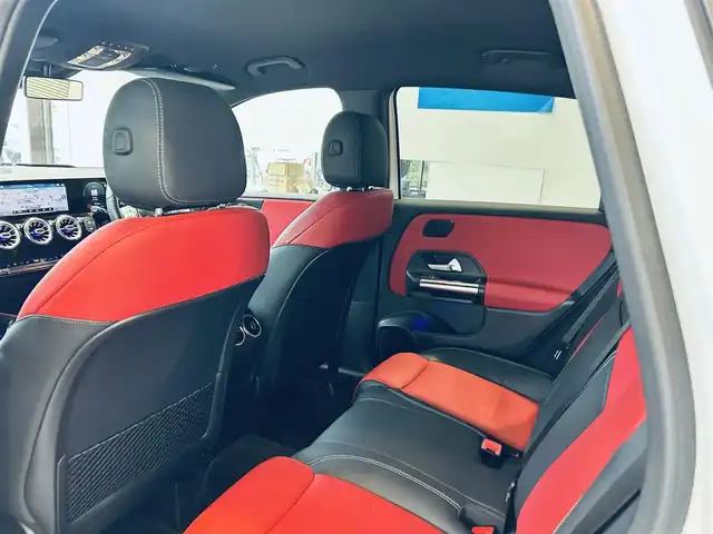 メルセデス・ベンツ Ｂ１８０ AMGライン 大阪府 2019(令1)年 1.5万km ポーラホワイト レザーエクスクルーシブP/アドバンスドP/レーダーセーフティP/HUD/ACC/純正ナビ/TV/360度カメラ/純正18インチAW/LEDヘッドライト/アンビエントライト/電動リアゲート/ブラインドスポット/赤黒革/メモリ付きパワーシート/シートヒーター/ワイヤレス充電