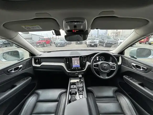 ボルボ ＸＣ６０ D4 AWD インスクリプション 青森県 2020(令2)年 2.6万km ブライトシルバーM 純正ナビ/(フルセグTV/CD/DVD/Bluetooth)/全周囲カメラ/ヘッドアップディスプレイ/前後ドライブレコーダー/全席シートヒーター/前席パワーシート/ルーフレール/サンルーフ/前後コーナーセンサー/レーンキープアシスト/ブラインドスポットモニター/パーキングアシスト/4WD/純正アルミホイール/純正フロアマット/スマートキー/スペアキー/オートライト/プッシュエンジンスタート