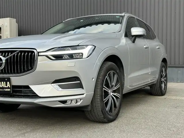 ボルボ ＸＣ６０ D4 AWD インスクリプション 青森県 2020(令2)年 2.6万km ブライトシルバーM 純正ナビ/(フルセグTV/CD/DVD/Bluetooth)/全周囲カメラ/ヘッドアップディスプレイ/前後ドライブレコーダー/全席シートヒーター/前席パワーシート/ルーフレール/サンルーフ/前後コーナーセンサー/レーンキープアシスト/ブラインドスポットモニター/パーキングアシスト/4WD/純正アルミホイール/純正フロアマット/スマートキー/スペアキー/オートライト/プッシュエンジンスタート