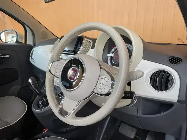 フィアット ５００ ツインエア ラウンジ 愛知県 2016(平28)年 2万km ボサノバホワイト 社外メモリナビ/バックカメラ/フルセグTV/CD/DVD再生/Bluetooth/ガラスルーフ/HIDヘッドライト/純正15インチアルミホイル/アイドリングストップ/ステアリングスイッチ/ETC/フロント/リアフォグライト/ドラレコ