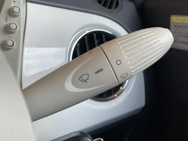 フィアット ５００ ツインエア ラウンジ 愛知県 2016(平28)年 2万km ボサノバホワイト 社外メモリナビ/バックカメラ/フルセグTV/CD/DVD再生/Bluetooth/ガラスルーフ/HIDヘッドライト/純正15インチアルミホイル/アイドリングストップ/ステアリングスイッチ/ETC/フロント/リアフォグライト/ドラレコ