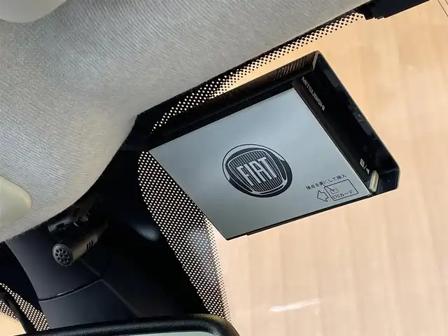 フィアット ５００ ツインエア ラウンジ 愛知県 2016(平28)年 2万km ボサノバホワイト 社外メモリナビ/バックカメラ/フルセグTV/CD/DVD再生/Bluetooth/ガラスルーフ/HIDヘッドライト/純正15インチアルミホイル/アイドリングストップ/ステアリングスイッチ/ETC/フロント/リアフォグライト/ドラレコ