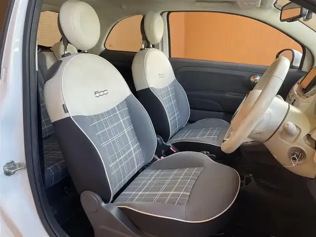 フィアット ５００ ツインエア ラウンジ 愛知県 2016(平28)年 2万km ボサノバホワイト 社外メモリナビ/バックカメラ/フルセグTV/CD/DVD再生/Bluetooth/ガラスルーフ/HIDヘッドライト/純正15インチアルミホイル/アイドリングストップ/ステアリングスイッチ/ETC/フロント/リアフォグライト/ドラレコ