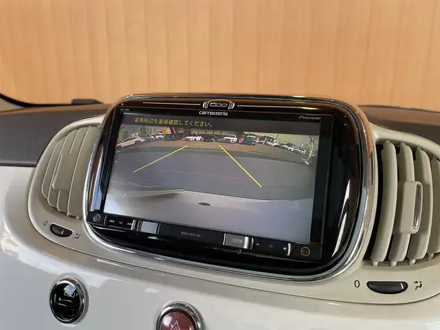 フィアット ５００ ツインエア ラウンジ 愛知県 2016(平28)年 2万km ボサノバホワイト 社外メモリナビ/バックカメラ/フルセグTV/CD/DVD再生/Bluetooth/ガラスルーフ/HIDヘッドライト/純正15インチアルミホイル/アイドリングストップ/ステアリングスイッチ/ETC/フロント/リアフォグライト/ドラレコ