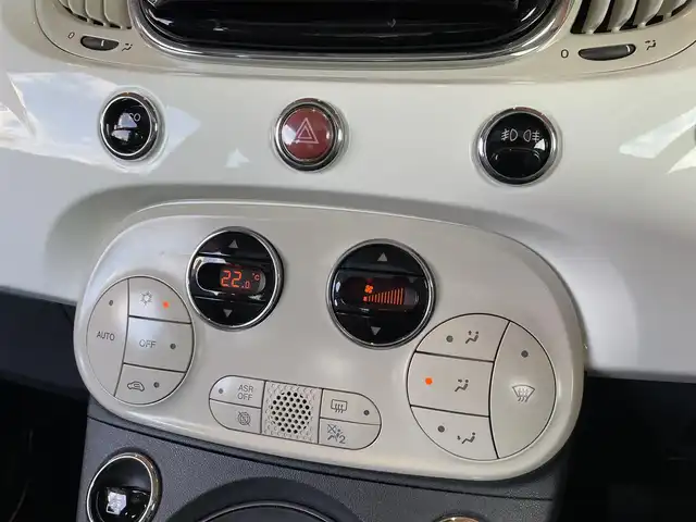 フィアット ５００ ツインエア ラウンジ 愛知県 2016(平28)年 2万km ボサノバホワイト 社外メモリナビ/バックカメラ/フルセグTV/CD/DVD再生/Bluetooth/ガラスルーフ/HIDヘッドライト/純正15インチアルミホイル/アイドリングストップ/ステアリングスイッチ/ETC/フロント/リアフォグライト/ドラレコ