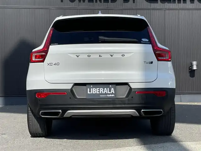 ボルボ ＸＣ４０ T4 AWD インスクリプション 長野県 2018(平30)年 3.3万km 白 レザーシート /クリスタルノブ /純正ナビ（AM/FM/BT/TV） /harman/kardonサウンド/ACC/LKA /BSM /360°カメラ /CarPlay /全席シートヒーター /Pシート（D席/N席） /PWBドア /LEDヘッドライト /４WD /プッシュスタート /ETC /アイドリングストップ