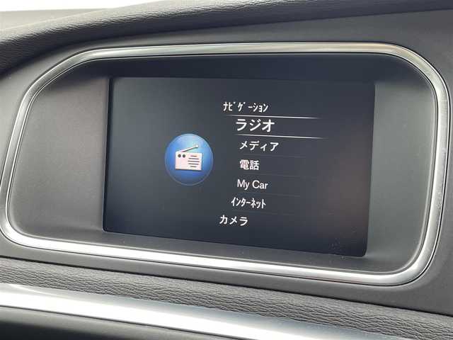 ボルボ Ｖ４０ T3 モメンタム 東京都 2017(平29)年 5.3万km アマゾンブルー 純正ナビ/フルセグTV/バックモニター/衝突被害軽減ブレーキ/レーンキープアシスト/ブラインドスポットモニター/クルーズコントロール/ドライブレコーダー/ETC/ステアリングスイッチ/フルオートエアコン/スマートキー/プッシュスタート/サイドエアバック/カーテンエアバック/電動パワーシート/純正17インチアルミホイール/純正LEDヘッドライト