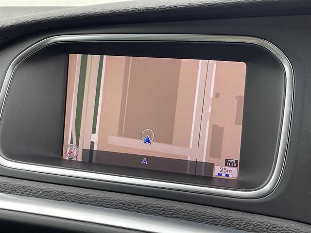 ボルボ Ｖ４０ T3 モメンタム 東京都 2017(平29)年 5.3万km アマゾンブルー 純正ナビ/フルセグTV/バックモニター/衝突被害軽減ブレーキ/レーンキープアシスト/ブラインドスポットモニター/クルーズコントロール/ドライブレコーダー/ETC/ステアリングスイッチ/フルオートエアコン/スマートキー/プッシュスタート/サイドエアバック/カーテンエアバック/電動パワーシート/純正17インチアルミホイール/純正LEDヘッドライト