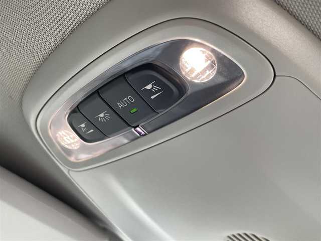 ボルボ Ｖ４０ T3 モメンタム 東京都 2017(平29)年 5.3万km アマゾンブルー 純正ナビ/フルセグTV/バックモニター/衝突被害軽減ブレーキ/レーンキープアシスト/ブラインドスポットモニター/クルーズコントロール/ドライブレコーダー/ETC/ステアリングスイッチ/フルオートエアコン/スマートキー/プッシュスタート/サイドエアバック/カーテンエアバック/電動パワーシート/純正17インチアルミホイール/純正LEDヘッドライト