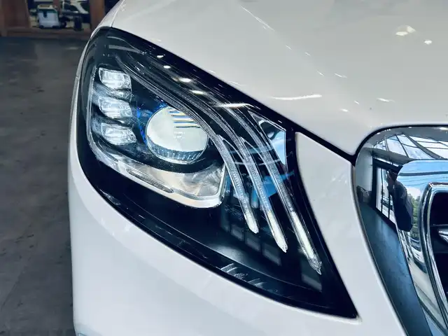 メルセデス・ベンツ Ｓ４００ｄ スポーツリミテッド 大阪府 2019(令1)年 4.9万km ダイヤモンドホワイト レザーエクスクルーシブP/レーダーセーフティP/ワンオーナー/サンルーフ/HUD/ACC/Burmeste/純正ナビ/TV/360度カメラ/applecarplay/純正20インチAW/LEDヘッドライト/アンビエントライト/電動リアゲート/ブラインドスポット/ワイヤレス充電/黒革/メモリ付きパワーシート/エアシートヒーター/ドアイージークローザー/パフュームアトマイザー