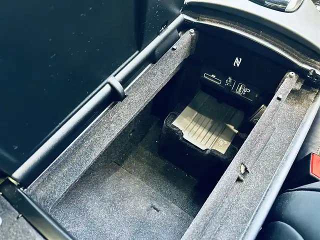 メルセデス・ベンツ Ｓ４００ｄ スポーツリミテッド 大阪府 2019(令1)年 4.9万km ダイヤモンドホワイト レザーエクスクルーシブP/レーダーセーフティP/ワンオーナー/サンルーフ/HUD/ACC/Burmeste/純正ナビ/TV/360度カメラ/applecarplay/純正20インチAW/LEDヘッドライト/アンビエントライト/電動リアゲート/ブラインドスポット/ワイヤレス充電/黒革/メモリ付きパワーシート/エアシートヒーター/ドアイージークローザー/パフュームアトマイザー