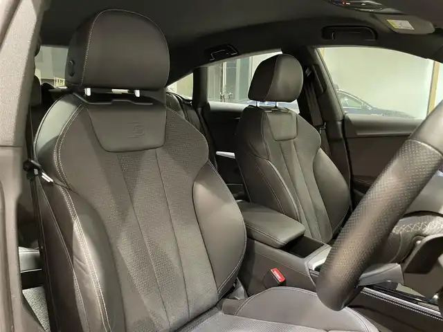 アウディ アウディ Ａ５ SB 40TDIクワトロ Sライン 愛知県 2022(令4)年 3.7万km 紺Ｍ Ｈ＆Ｒダウンサス　/バーチャルコクピット　/ハーフレザー　/シートヒーター　/ＭＭＩナビゲーション　/Ｂｌｕｅｔｏｏｔｈ　/３６０度カメラ　/ＡｐｐｌｅＣａｒＰｌａｙ/ＡｎｄｒｏｉｄＡｕｔｏ　/フルセグＴＶ　/ACC　/LKA　/BSM /ETC２．０/パワーバックドア/プッシュスタート/ウィンカーミラー/アイドリングストップ