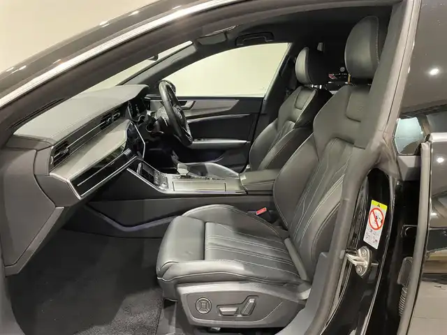 アウディ Ａ７ SB 55TFSIクワトロSライ 愛知県 2018(平30)年 5.1万km ミトスブラックメタリック ＢＡＮＧ＆ＯＬＦＳＥＮサウンド　/ＭＭＩナビゲーション　/Ｂｌｕｅｔｏｏｔｈ　/３６０度カメラ　/ＡｐｐｌｅＣａｒＰｌａｙ　/ＡｎｄｒｏｉｄＡｕｔｏ　/フルセグＴＶ　/ＡＣＣ　/ＬＫＡ　/ＢＳＭ　/バーチャルコクピット/マトリクスLEDヘッドライト/パワーバックドア/プッシュスタート/アイドリングストップ/ウィンカーミラー