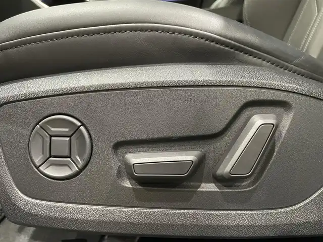 アウディ Ａ７ SB 55TFSIクワトロSライ 愛知県 2018(平30)年 5.1万km ミトスブラックメタリック ＢＡＮＧ＆ＯＬＦＳＥＮサウンド　/ＭＭＩナビゲーション　/Ｂｌｕｅｔｏｏｔｈ　/３６０度カメラ　/ＡｐｐｌｅＣａｒＰｌａｙ　/ＡｎｄｒｏｉｄＡｕｔｏ　/フルセグＴＶ　/ＡＣＣ　/ＬＫＡ　/ＢＳＭ　/バーチャルコクピット/マトリクスLEDヘッドライト/パワーバックドア/プッシュスタート/アイドリングストップ/ウィンカーミラー