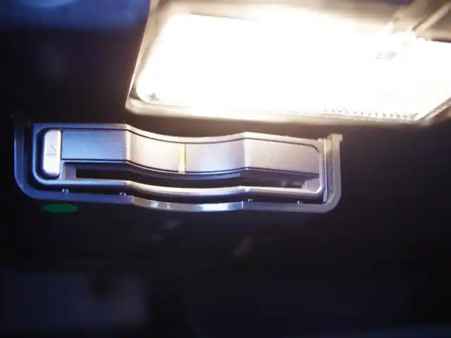 ボルボ Ｖ４０ D4 インスクリプション 埼玉県 2019(平31)年 1.5万km ブライトシルバーM ブラックレザーシート/アダプティブクルーズコントロール/インテリセーフ/harman/kardon/パークセンサー/ブラインドスポットモニター/バックカメラ/純正ナビ/ドラレコ/ETC/シートヒーター/シートポジションメモリー機能/Bluetooth/LEDヘッドライト