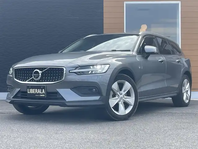 ボルボ Ｖ６０ クロスカントリー B5 AWD 栃木県 2021(令3)年 3.7万km オスミウムグレーM 黒革シート/パワーシート/全席シートヒーター/ナビ/フルセグTV/　TVキャンセラー/全方位カメラ/ETC/パワーテールゲート/ステアリングヒーター/ACC/レーンキープアシスト/ブラインドスポット/クリアランスソナー/LEDヘッドライト/ドライブレコーダー