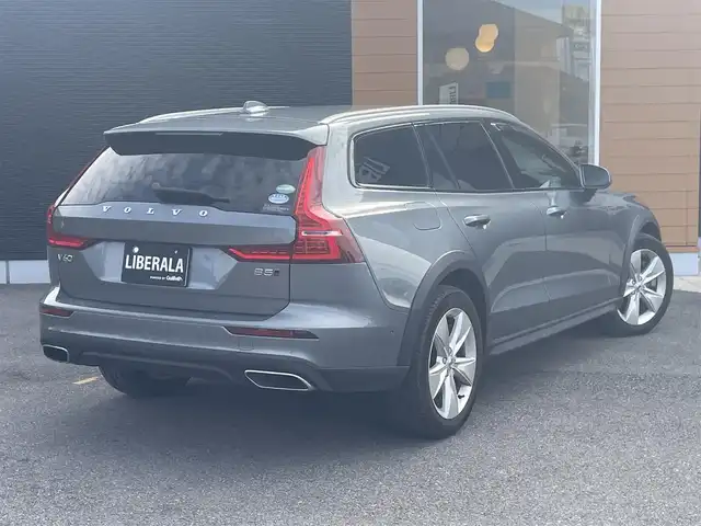ボルボ Ｖ６０ クロスカントリー B5 AWD 栃木県 2021(令3)年 3.7万km オスミウムグレーM 黒革シート/パワーシート/全席シートヒーター/ナビ/フルセグTV/　TVキャンセラー/全方位カメラ/ETC/パワーテールゲート/ステアリングヒーター/ACC/レーンキープアシスト/ブラインドスポット/クリアランスソナー/LEDヘッドライト/ドライブレコーダー