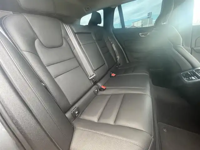 ボルボ Ｖ６０ クロスカントリー B5 AWD 栃木県 2021(令3)年 3.7万km オスミウムグレーM 黒革シート/パワーシート/全席シートヒーター/ナビ/フルセグTV/　TVキャンセラー/全方位カメラ/ETC/パワーテールゲート/ステアリングヒーター/ACC/レーンキープアシスト/ブラインドスポット/クリアランスソナー/LEDヘッドライト/ドライブレコーダー