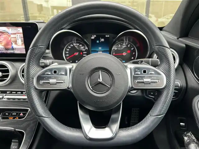 メルセデス・ベンツ Ｃ２００ 石川県 2019(平31)年 4.5万km 黒 AMGライン/レーダーセーフティパッケージ/ブラインドスポットアシスト/運転席パワーシート/助手席パワーシート/運転席シートヒーター/助手席シートヒーター/レインセンサーワイパー/ISOFIX対応チャイルドシート固定バー/HDDナビ/フルセグテレビ/バックカメラ/プッシュスタート/ETC