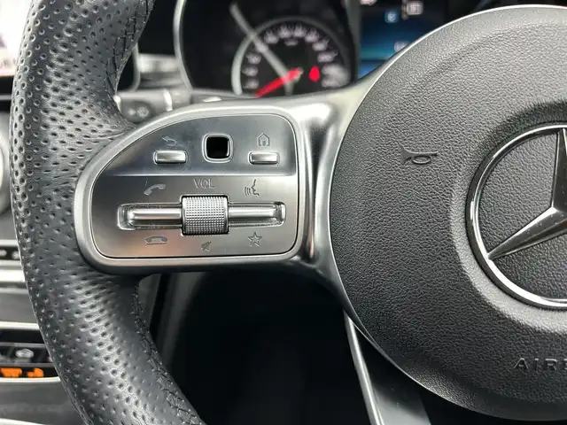 メルセデス・ベンツ Ｃ２００ 石川県 2019(平31)年 4.5万km 黒 AMGライン/レーダーセーフティパッケージ/ブラインドスポットアシスト/運転席パワーシート/助手席パワーシート/運転席シートヒーター/助手席シートヒーター/レインセンサーワイパー/ISOFIX対応チャイルドシート固定バー/HDDナビ/フルセグテレビ/バックカメラ/プッシュスタート/ETC