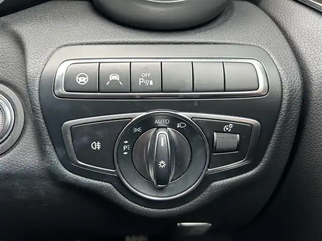 メルセデス・ベンツ Ｃ２００ 石川県 2019(平31)年 4.5万km 黒 AMGライン/レーダーセーフティパッケージ/ブラインドスポットアシスト/運転席パワーシート/助手席パワーシート/運転席シートヒーター/助手席シートヒーター/レインセンサーワイパー/ISOFIX対応チャイルドシート固定バー/HDDナビ/フルセグテレビ/バックカメラ/プッシュスタート/ETC