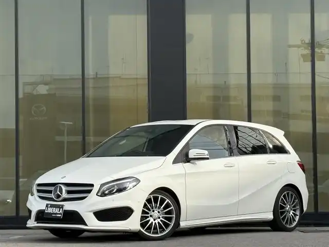 メルセデス・ベンツ Ｂ１８０ スポーツ 石川県 2015(平27)年 4.7万km カルサイトホワイト 衝突軽減ブレーキ /アダプティブクルーズコントロール /ブラインドスポットモニター /純正ナビ /フルセグTV /バックカメラ /クリアランスソナー /LEDヘッドライト /アンビエントライト /シートヒーター /アイドリングストップ