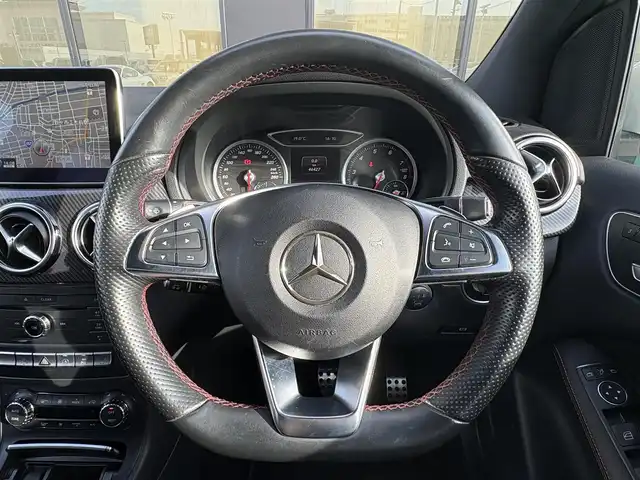 メルセデス・ベンツ Ｂ１８０ スポーツ 石川県 2015(平27)年 4.7万km カルサイトホワイト 衝突軽減ブレーキ /アダプティブクルーズコントロール /ブラインドスポットモニター /純正ナビ /フルセグTV /バックカメラ /クリアランスソナー /LEDヘッドライト /アンビエントライト /シートヒーター /アイドリングストップ