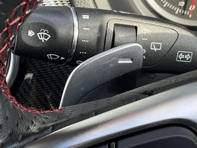 メルセデス・ベンツ Ｂ１８０ スポーツ 石川県 2015(平27)年 4.7万km カルサイトホワイト 衝突軽減ブレーキ /アダプティブクルーズコントロール /ブラインドスポットモニター /純正ナビ /フルセグTV /バックカメラ /クリアランスソナー /LEDヘッドライト /アンビエントライト /シートヒーター /アイドリングストップ