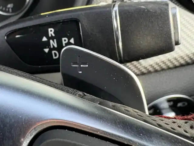 メルセデス・ベンツ Ｂ１８０ スポーツ 石川県 2015(平27)年 4.7万km カルサイトホワイト 衝突軽減ブレーキ /アダプティブクルーズコントロール /ブラインドスポットモニター /純正ナビ /フルセグTV /バックカメラ /クリアランスソナー /LEDヘッドライト /アンビエントライト /シートヒーター /アイドリングストップ