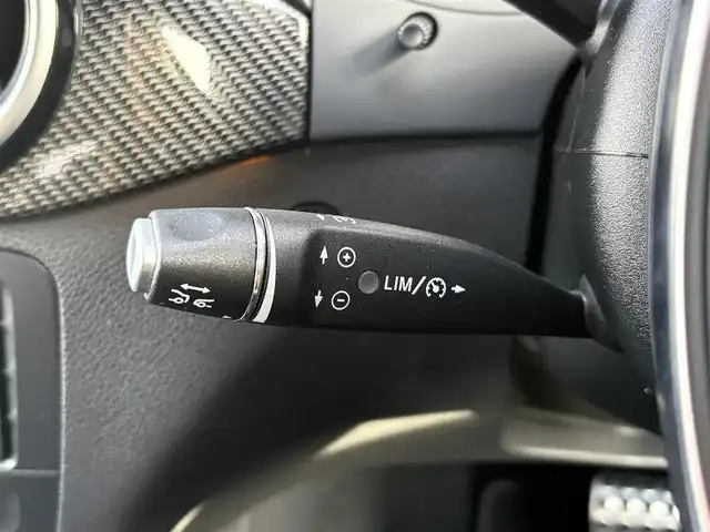 メルセデス・ベンツ Ｂ１８０ スポーツ 石川県 2015(平27)年 4.7万km カルサイトホワイト 衝突軽減ブレーキ /アダプティブクルーズコントロール /ブラインドスポットモニター /純正ナビ /フルセグTV /バックカメラ /クリアランスソナー /LEDヘッドライト /アンビエントライト /シートヒーター /アイドリングストップ