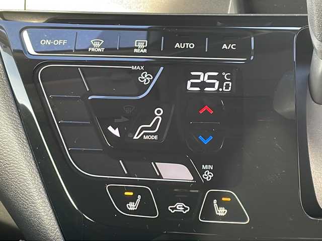 日産 デイズ HWS X プロパイロットED 道北・旭川 2023(令5)年 0.4万km オーシャンブルーP /４WD//禁煙車//純正ナビ/BT/SD/TV/ラジオ//全方位カメラ//オートエアコン//前席シートヒーター//ステアリングヒーター//革巻きステアリング//ステアリングスイッチ//アイドリングストップ//オートライト//LEDヘッドライト//LEDフォグランプ//夏タイヤ純正AW積込み//プロパイロット/インテリジェントエマージェンシーブレーキ/車線逸脱警報/踏み間違い衝突防止アシスト/ふらつき警報/標識検知機能/先行車発進お知らせ機能//ミラーウィンカー//ドアバイザー//純正フロアマット//スマートキー//スペアキー//保証書//取説