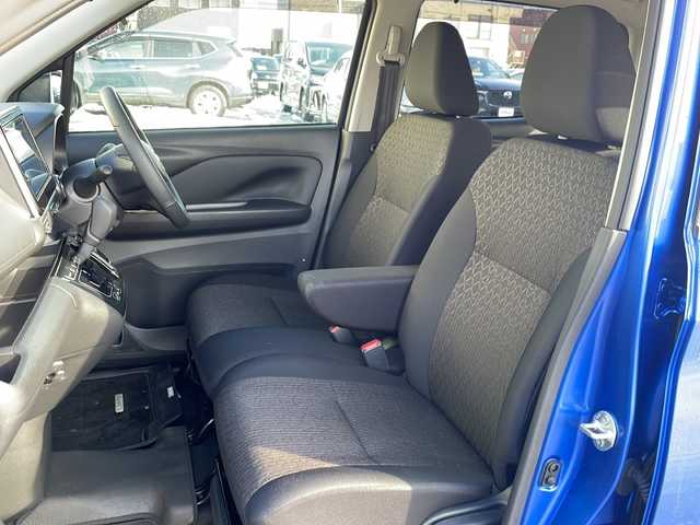 日産 デイズ HWS X プロパイロットED 道北・旭川 2023(令5)年 0.4万km オーシャンブルーP /４WD//禁煙車//純正ナビ/BT/SD/TV/ラジオ//全方位カメラ//オートエアコン//前席シートヒーター//ステアリングヒーター//革巻きステアリング//ステアリングスイッチ//アイドリングストップ//オートライト//LEDヘッドライト//LEDフォグランプ//夏タイヤ純正AW積込み//プロパイロット/インテリジェントエマージェンシーブレーキ/車線逸脱警報/踏み間違い衝突防止アシスト/ふらつき警報/標識検知機能/先行車発進お知らせ機能//ミラーウィンカー//ドアバイザー//純正フロアマット//スマートキー//スペアキー//保証書//取説