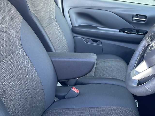 日産 デイズ HWS X プロパイロットED 道北・旭川 2023(令5)年 0.4万km オーシャンブルーP /４WD//禁煙車//純正ナビ/BT/SD/TV/ラジオ//全方位カメラ//オートエアコン//前席シートヒーター//ステアリングヒーター//革巻きステアリング//ステアリングスイッチ//アイドリングストップ//オートライト//LEDヘッドライト//LEDフォグランプ//夏タイヤ純正AW積込み//プロパイロット/インテリジェントエマージェンシーブレーキ/車線逸脱警報/踏み間違い衝突防止アシスト/ふらつき警報/標識検知機能/先行車発進お知らせ機能//ミラーウィンカー//ドアバイザー//純正フロアマット//スマートキー//スペアキー//保証書//取説