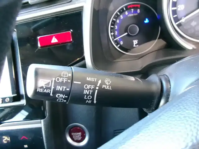 ホンダ フィット 13G Fパッケージ 群馬県 2016(平28)年 5.1万km ミラノレッド ワンオーナー/社外メモリーナビ・フルセグTV/ ・BT・DVD(AVIC-RZ07)/バックモニター/社外ドライブレコーダー/社外ETC/純正フロント・リアセンサー/純正LEDヘッドライト/社外14インチアルミホイール/オートリトラミラー/スマートキー×2＆プッシュスタート/保証書＆取説