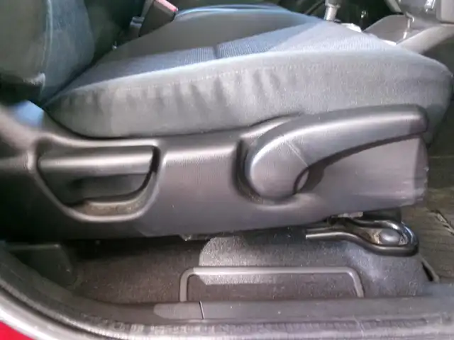 ホンダ フィット 13G Fパッケージ 群馬県 2016(平28)年 5.1万km ミラノレッド ワンオーナー/社外メモリーナビ・フルセグTV/ ・BT・DVD(AVIC-RZ07)/バックモニター/社外ドライブレコーダー/社外ETC/純正フロント・リアセンサー/純正LEDヘッドライト/社外14インチアルミホイール/オートリトラミラー/スマートキー×2＆プッシュスタート/保証書＆取説