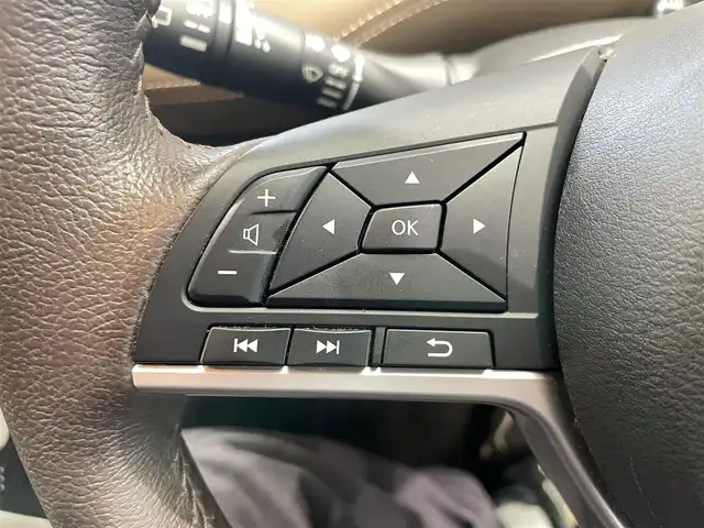 日産 セレナ e－パワー ハイウェイスター V 鹿児島県 2018(平30)年 6.4万km ブリリアントホワイトパール フリップダウンモニター/プレミアムインテリア/アラウンドビューモニター/プロパイロット/エマージェンシーブレーキ/デジタルインナーミラー/純正9インチナビ/フルセグTV/BT/CD/DVD/BD/MSV/両側パワースライドドア/シートヒーター/LEDヘッドライト/ドライブレコーダー/ETC/純正フロアマット/ドアバイザー