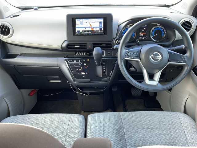 日産 デイズ X 徳島県 2020(令2)年 1万km ホワイトパール 社外メモリナビ/・フルセグ/CD/DVD/Bluetooth/SD/全方位カメラ/エマージェンシーブレーキ/・車線逸脱警報/・先行車発信お知らせ/・クリアランスソナー/・衝突被害軽減システム/・盗難防止装置/・横滑り防止装置/・前後コーナーセンサー/・電動格納ウィンカーミラー/純正フロアマット/ＵＳＢ充電/前後ドライブレコーダー/プッシュスタート/スマートキー/スペアキー/オートライト/オートハイビーム