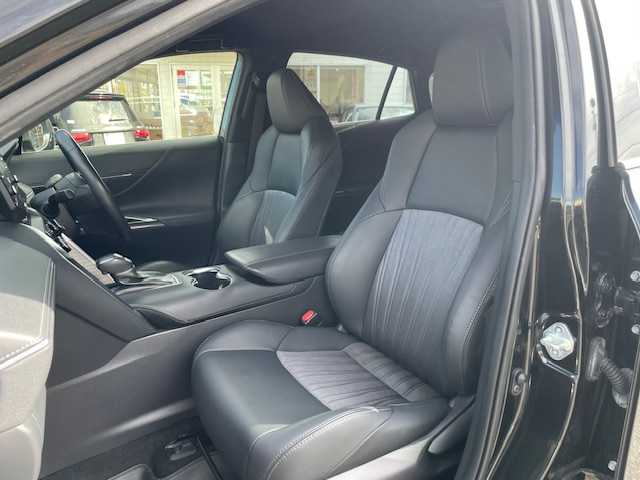 トヨタ ハリアー G 三重県 2021(令3)年 4.7万km プレシャスブラックパール セーフティセンス/・プリクラッシュセーフティ/・レーントレーシングアシスト/・レーダークルーズコントロール/・アダプティブハイビームアシスト/・ロードサインアシスト/パーキングサポートブレーキ/純正ディスプレイオーディオ/【フルセグTV/Bluetooth/USB/AUX/Miracast】/バックカメラ/ETC/前後ドライブレコーダー/パワーバックドア/ハーフレザーシート/D席パワーシート/オートライト/プロジェクター式LEDヘッドランプ/デイタイムランニングランプ/LEDフロントフォグランプ/プッシュスタート/スマートキー/スペアキー/純正フロアマット