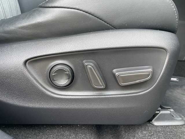 トヨタ ハリアー G 三重県 2021(令3)年 4.7万km プレシャスブラックパール セーフティセンス/・プリクラッシュセーフティ/・レーントレーシングアシスト/・レーダークルーズコントロール/・アダプティブハイビームアシスト/・ロードサインアシスト/パーキングサポートブレーキ/純正ディスプレイオーディオ/【フルセグTV/Bluetooth/USB/AUX/Miracast】/バックカメラ/ETC/前後ドライブレコーダー/パワーバックドア/ハーフレザーシート/D席パワーシート/オートライト/プロジェクター式LEDヘッドランプ/デイタイムランニングランプ/LEDフロントフォグランプ/プッシュスタート/スマートキー/スペアキー/純正フロアマット